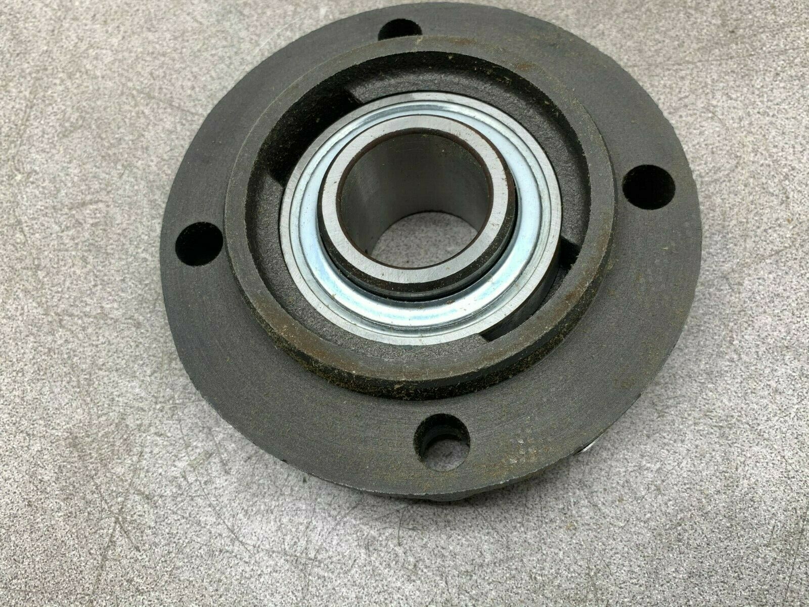 NEW KETCHIE FCF207 PILOTED FLANGE BEARING KH-4172-14A