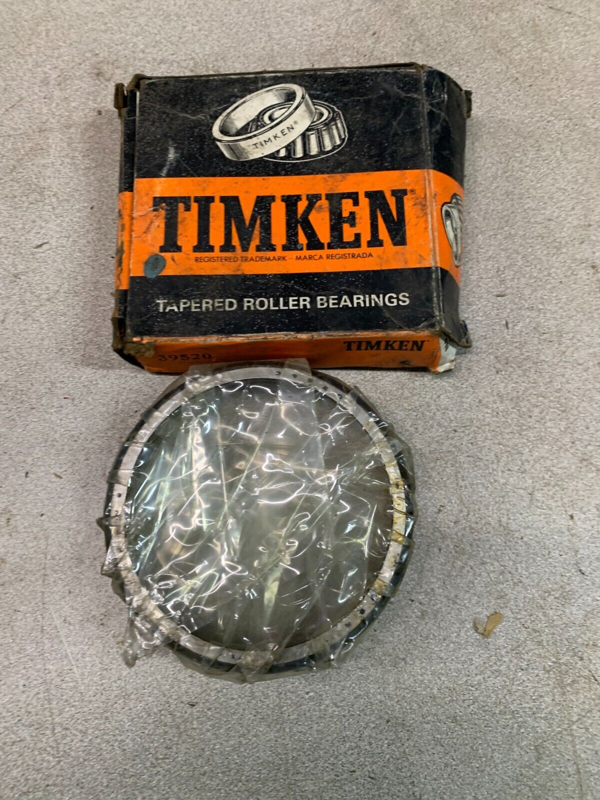 NEW IN BOX TIMKEN BEARING RACE 39520 CUP