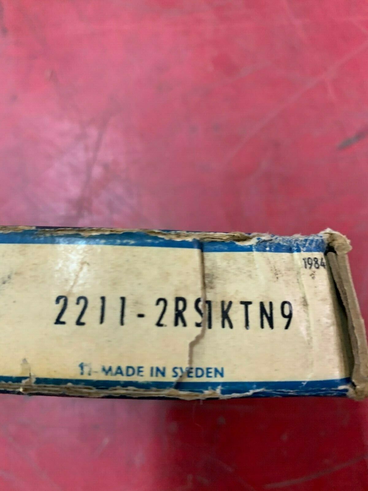 NEW IN BOX SKF BEARING 2211-2RS1KTN9