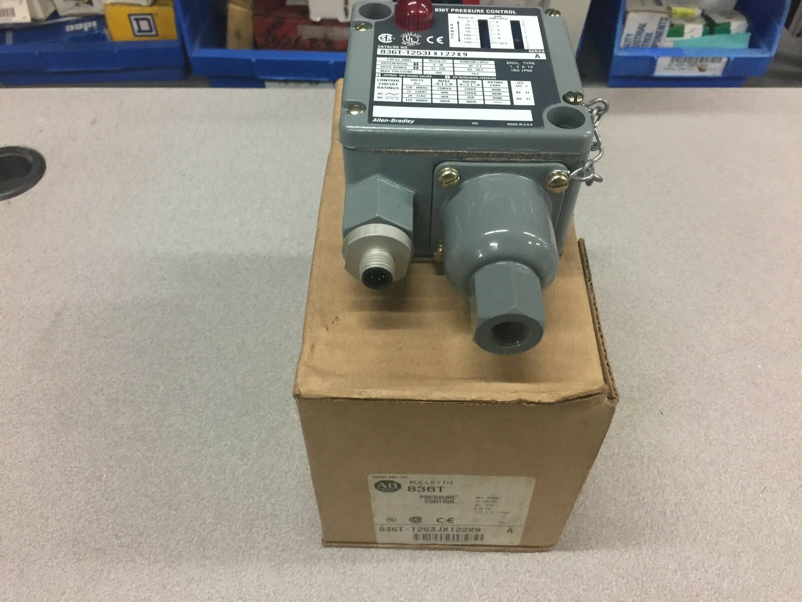 NEW IN BOX ALLEN BRADLEY PRESSURE CONTROL SWITCH 836T-T253JX122X9