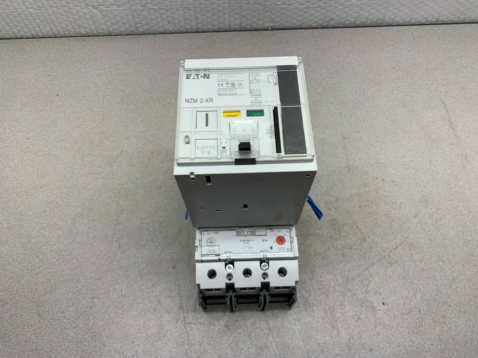 NEW EATON MOELLER 63AMP BREAKER WITH SYNCHRONIZED REMOTE OPERATOR NZM 2-XR