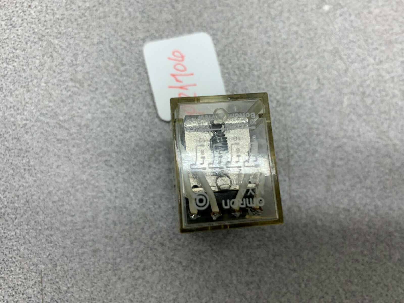 LOT OF 5 NEW NO BOX OMRON RELAY MY4