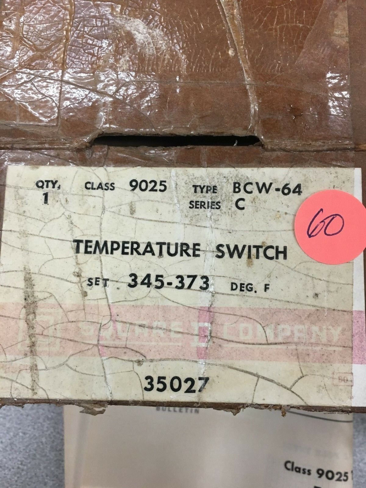 NEW IN BOX SQUARE D TEMPERATURE SWITCH 9025 BCW-64