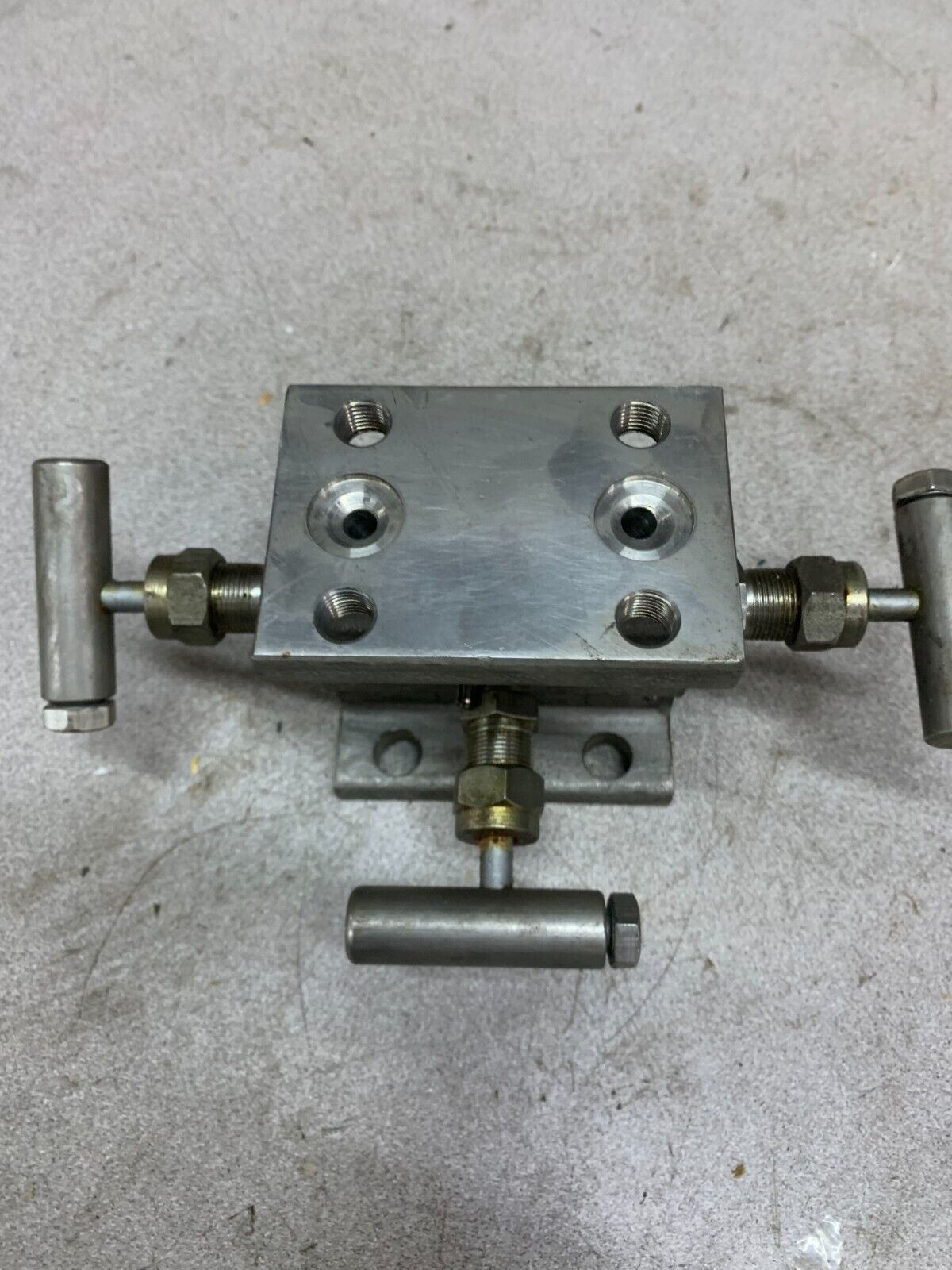 NEW NO BOX ANDERSON GREENWOOD INSTRUMENT MANIFOLD M4AVS-T ASSEMBLY 2-2578-2