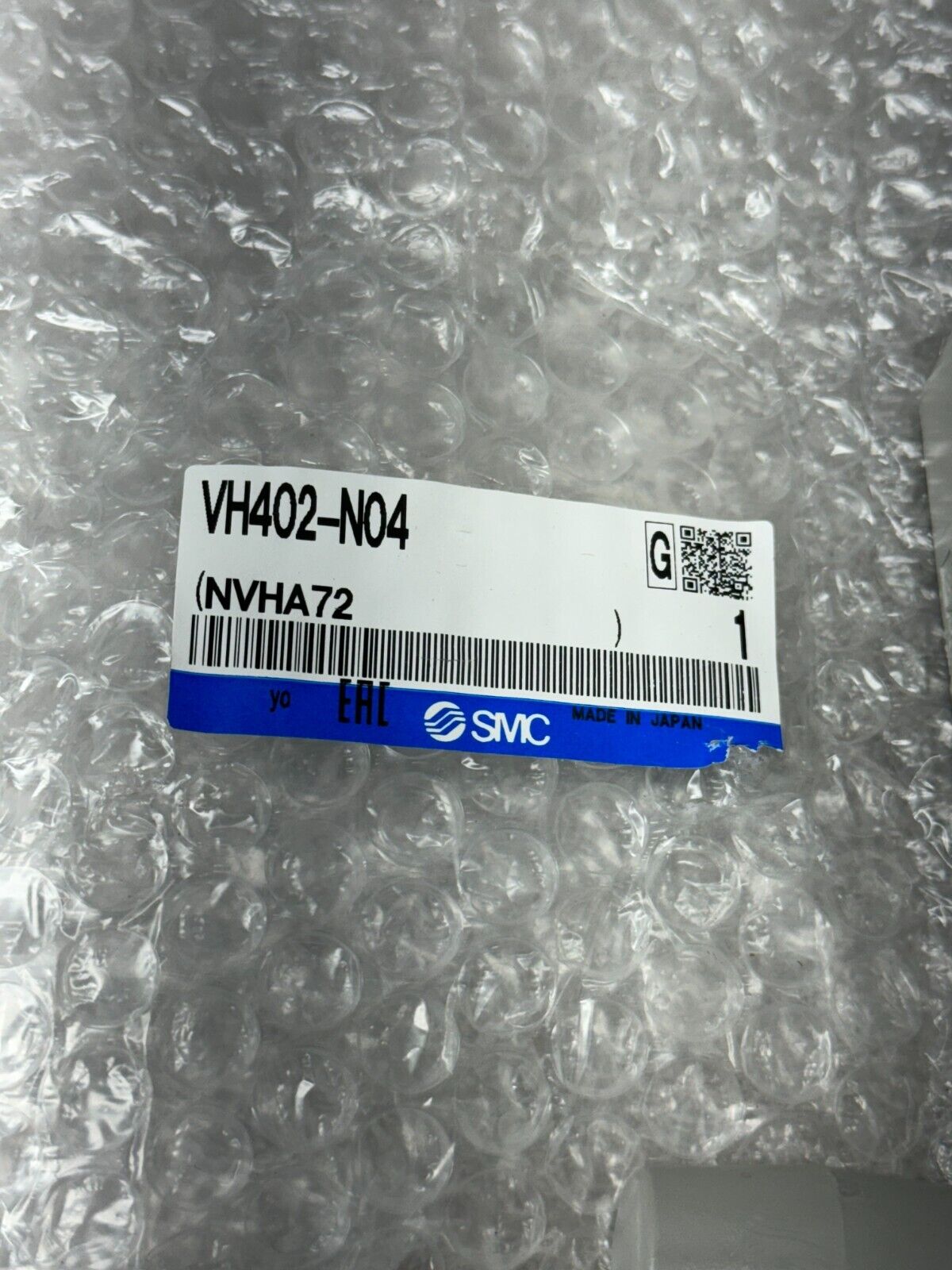 NEW NO BOX SMC HAND VALVE VH402-N04