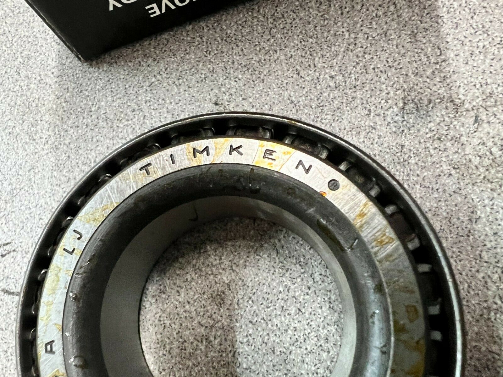 NEW IN BOX TIMKEN ROLLER BEARING 13682