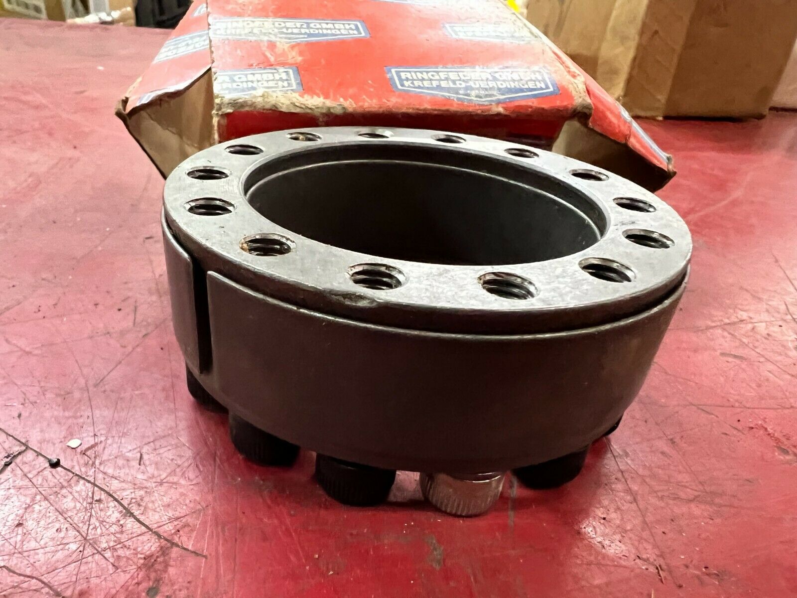 NEW IN BOX RINGFEDER LOCKING ASEMBLY 60 RFN 7012