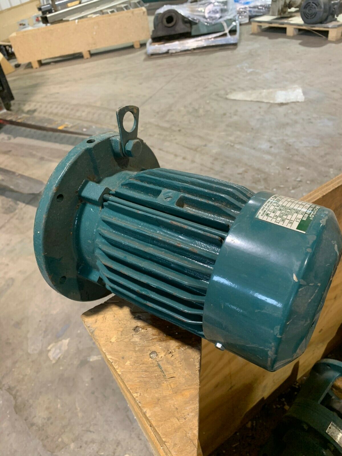 NEW SUMITOMO SM-CYCLO 3 PHASE INDUCTION MOTOR 3/4HP 4 POLE TYPE TC-F