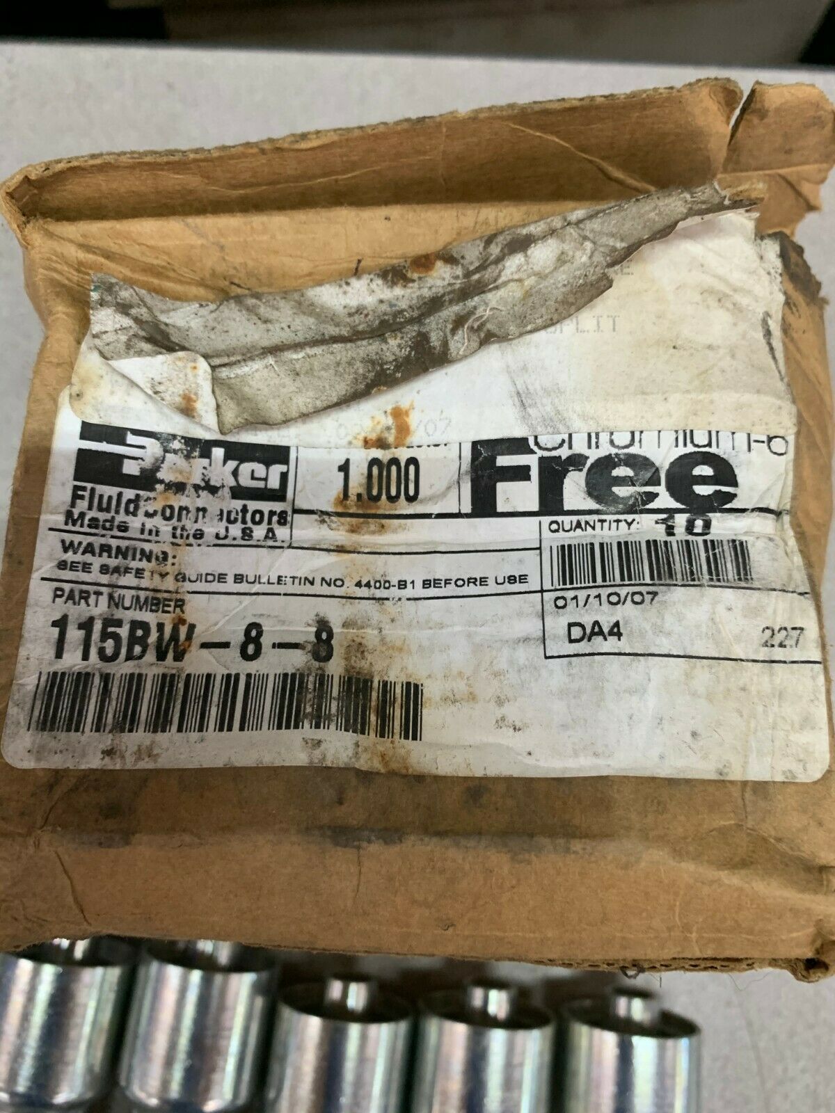 NEW BOX OF 10 PARKER FLUID CONNECTORS 115BW-8-8