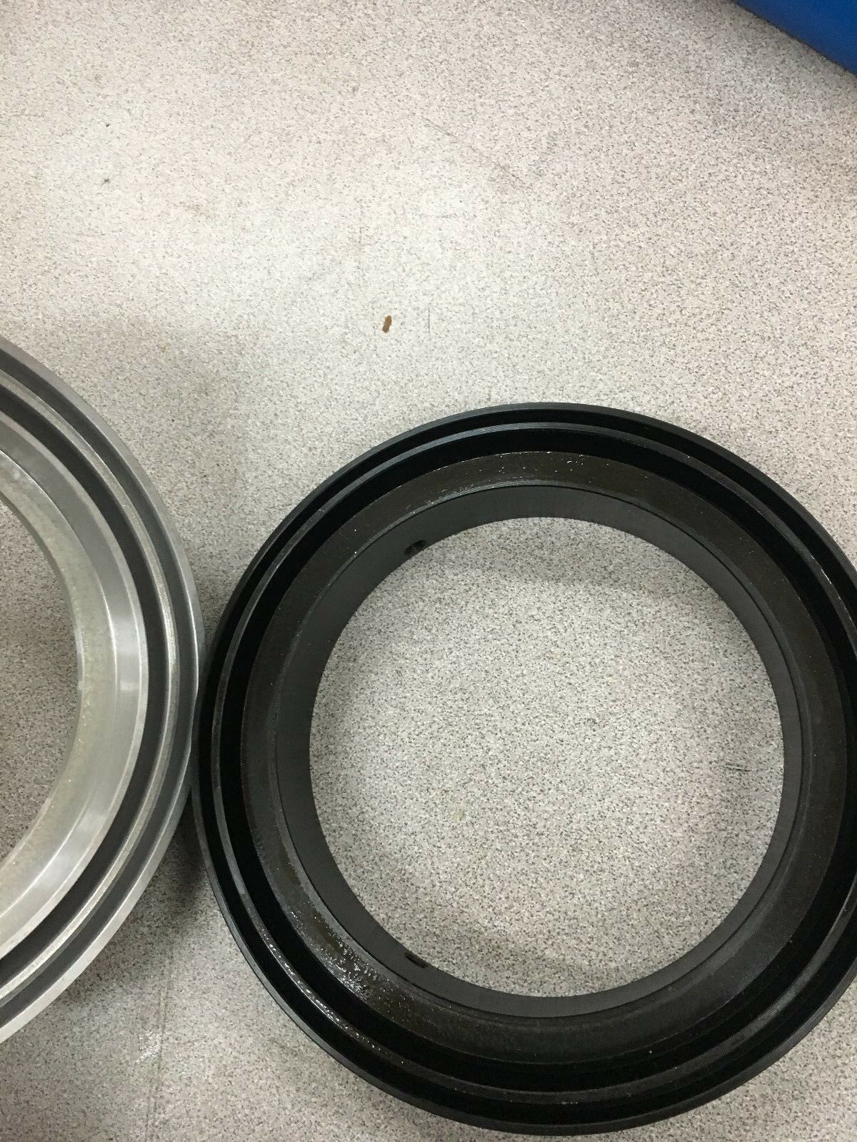 NEW IN BOX SKF BEARING SEAL TSNC 526/4-7/16E