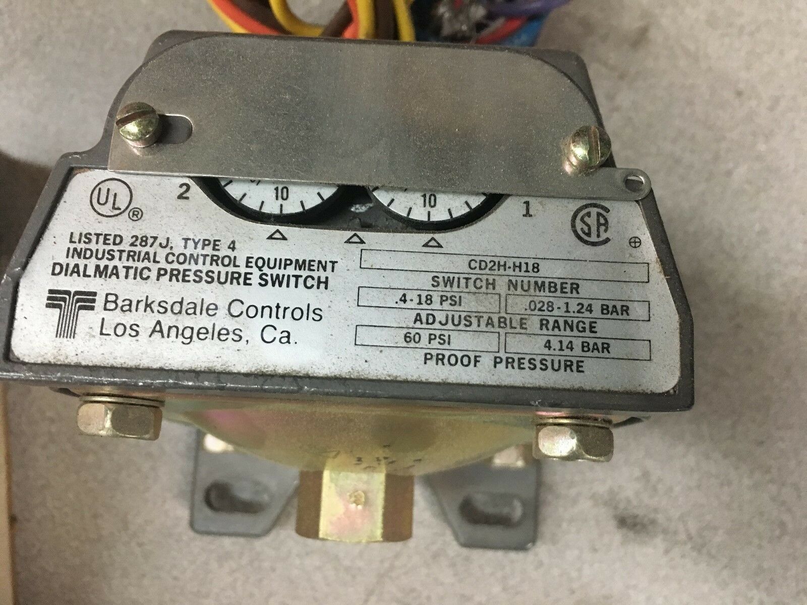 NEW IN BOX BARKSDALE PRESSURE SWITCH CD2H-H18