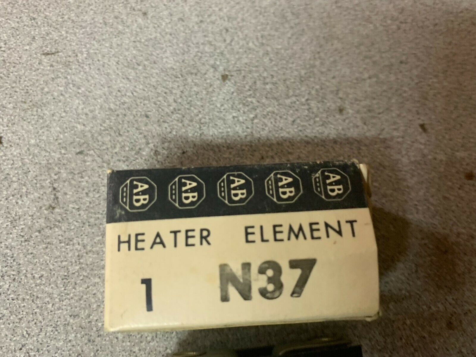 LOT OF 4 NEW IN BOX ALLEN BRADLEY HEATER ELEMENT N37