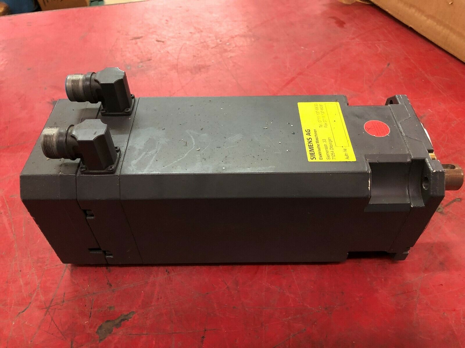 USED SIEMENS BRUSHLESS SERVO MOTOR 1FT6064-6AC71-3EA1