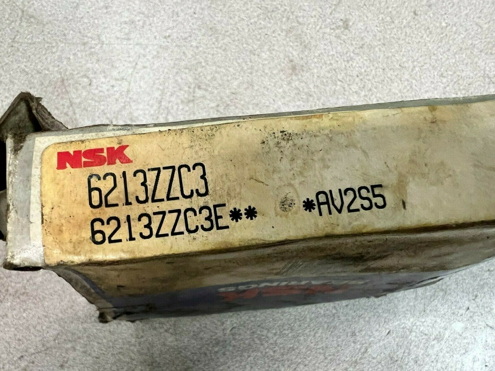 NEW IN BOX NSK BALL BEARING 6213ZZC3