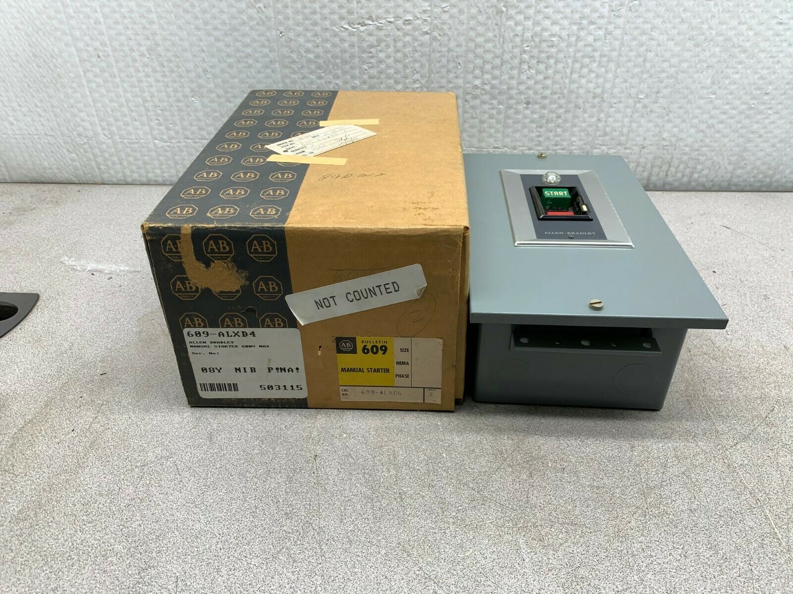 NEW IN BOX ALLEN-BRADLEY SIZE 0 AC MANUAL MOTOR STARTER 609-ALXD4 SERIES E