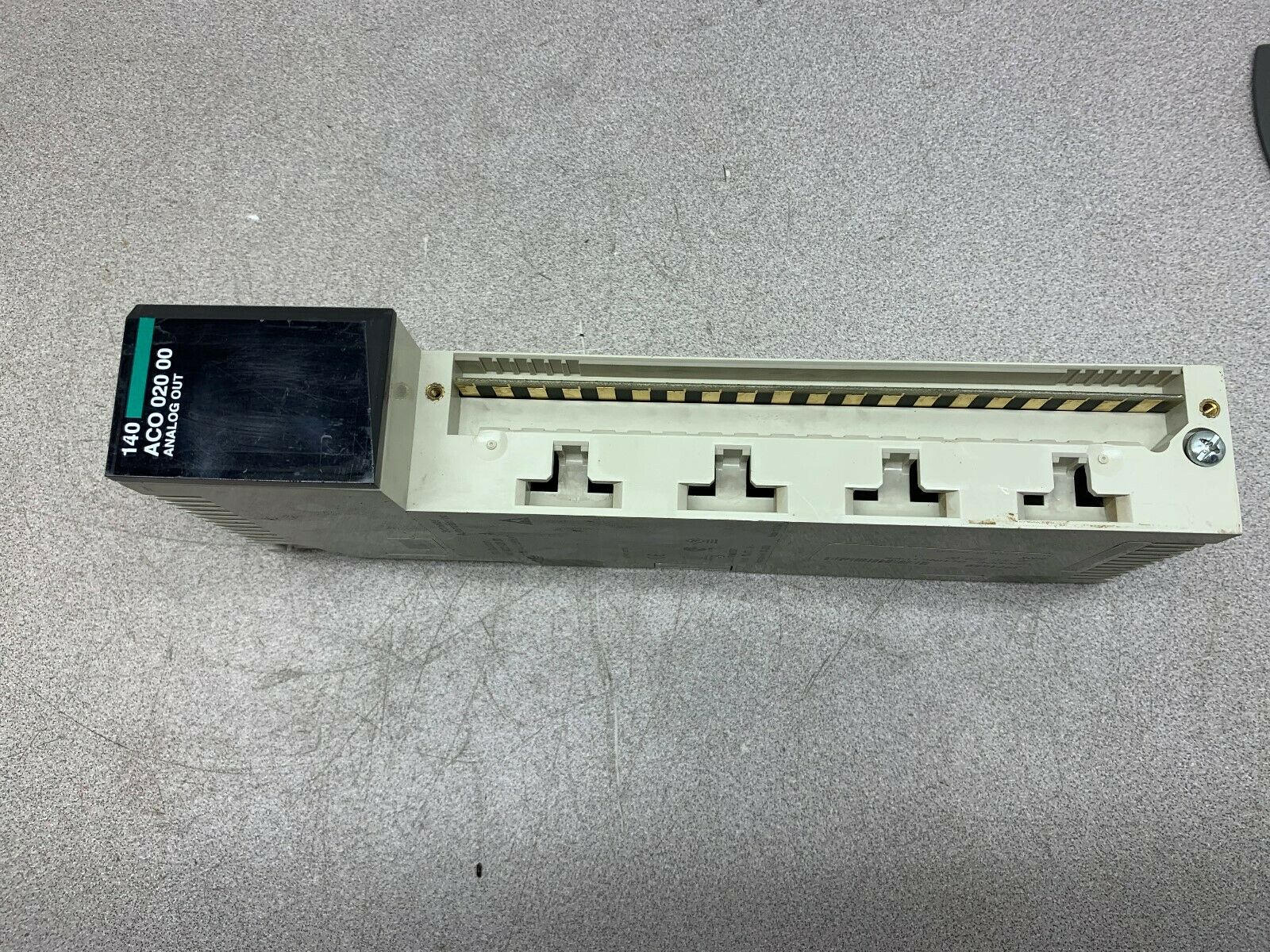 USED SCHNEIDER AUTOMATION INC. MODULE 140ACO02000