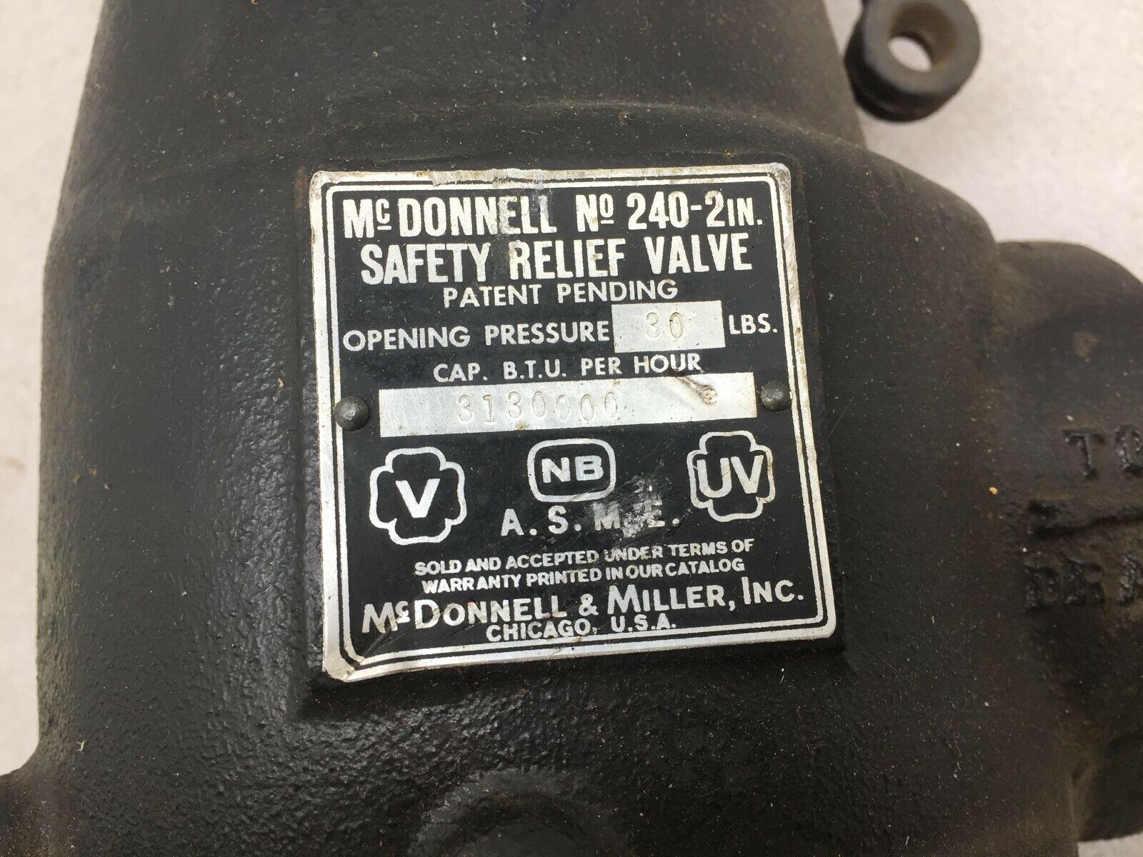 NEW NO BOX MCDONNELL 30# OPENING PRESSURE SAFETY RELIEF VALVE 240-2IN