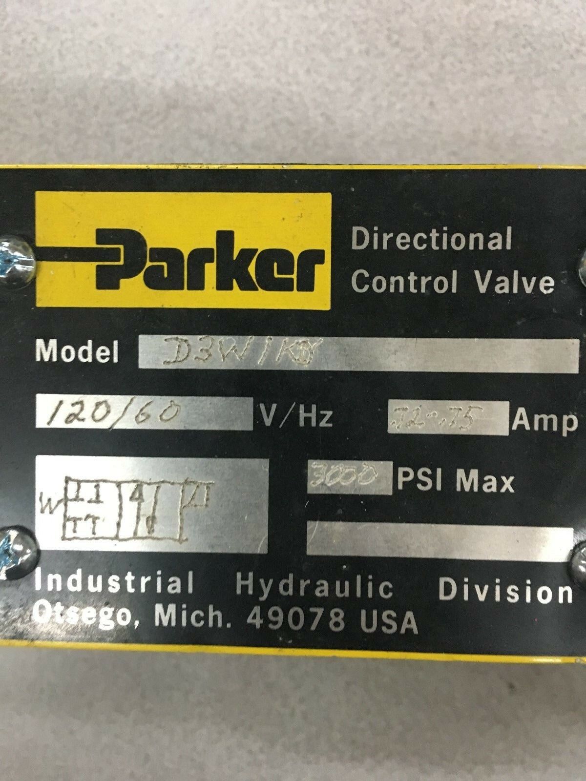 NEW NO BOX PARKER HYDRAULIC DIRECTIONAL CONTROL VALVE D3W1KY