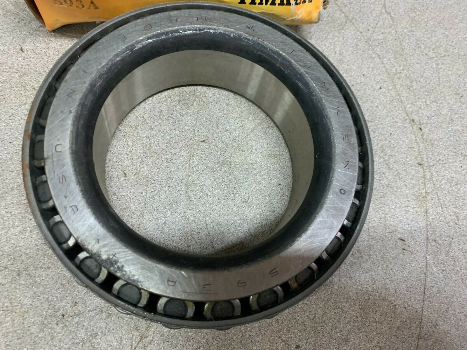 NEW IN BOX TIMKEN ROLLER BEARING RACE 593A