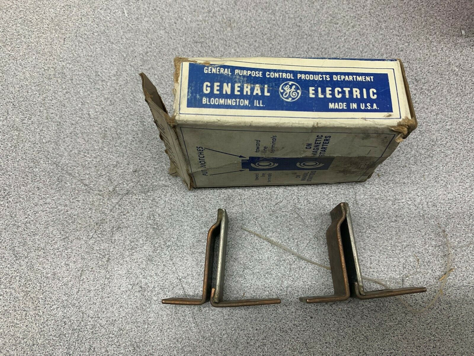 LOT OF 2 NEW IN BOX GE HEATER ELEMENT CR123F114C