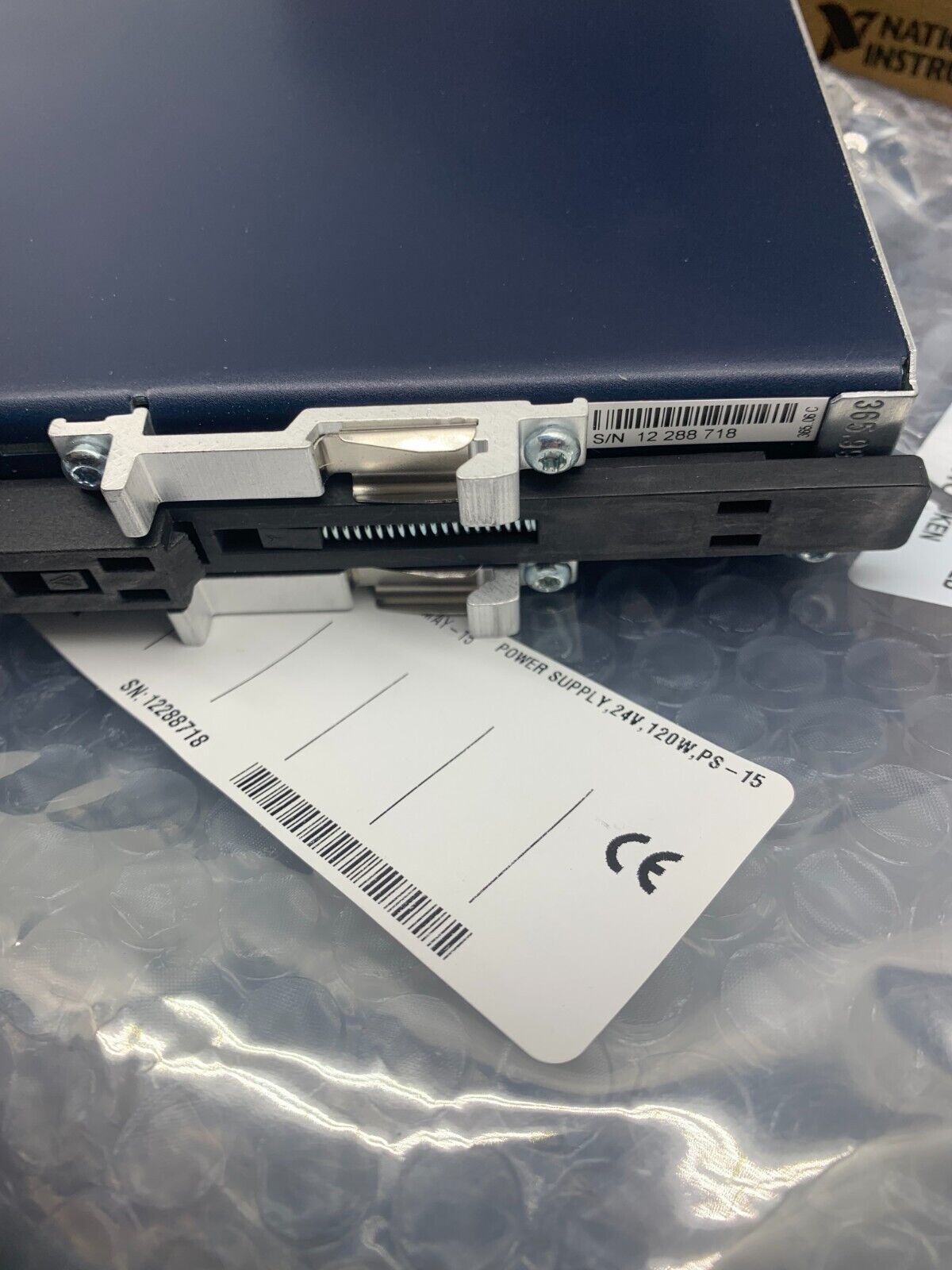 NEW IN BOX NATIONAL INSTRUMENTS NI PS-15 POWER SUPPLY 781093-01