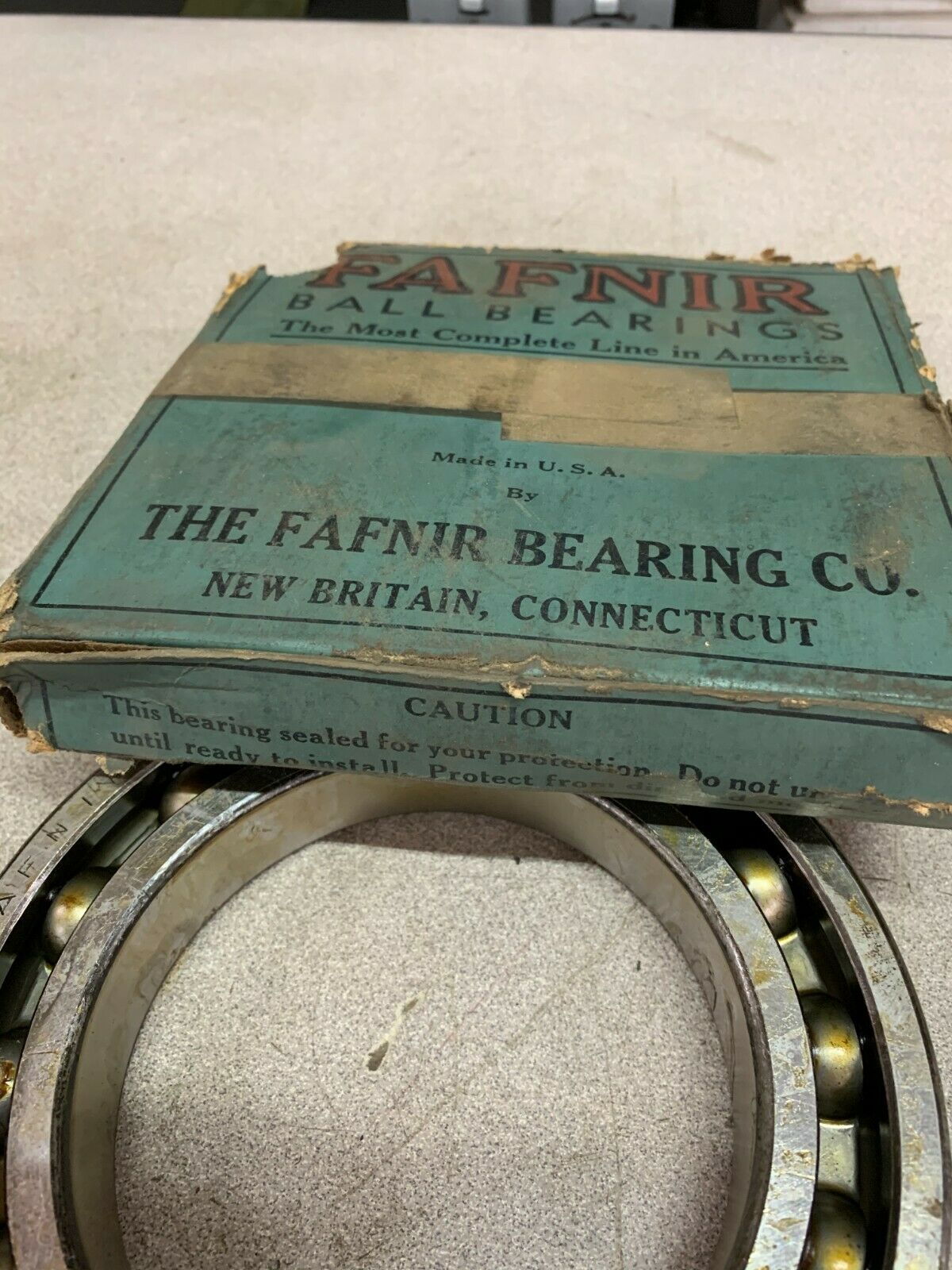 NEW IN BOX FAFNIR DEEP GROOVE BALL BEARING 9121K