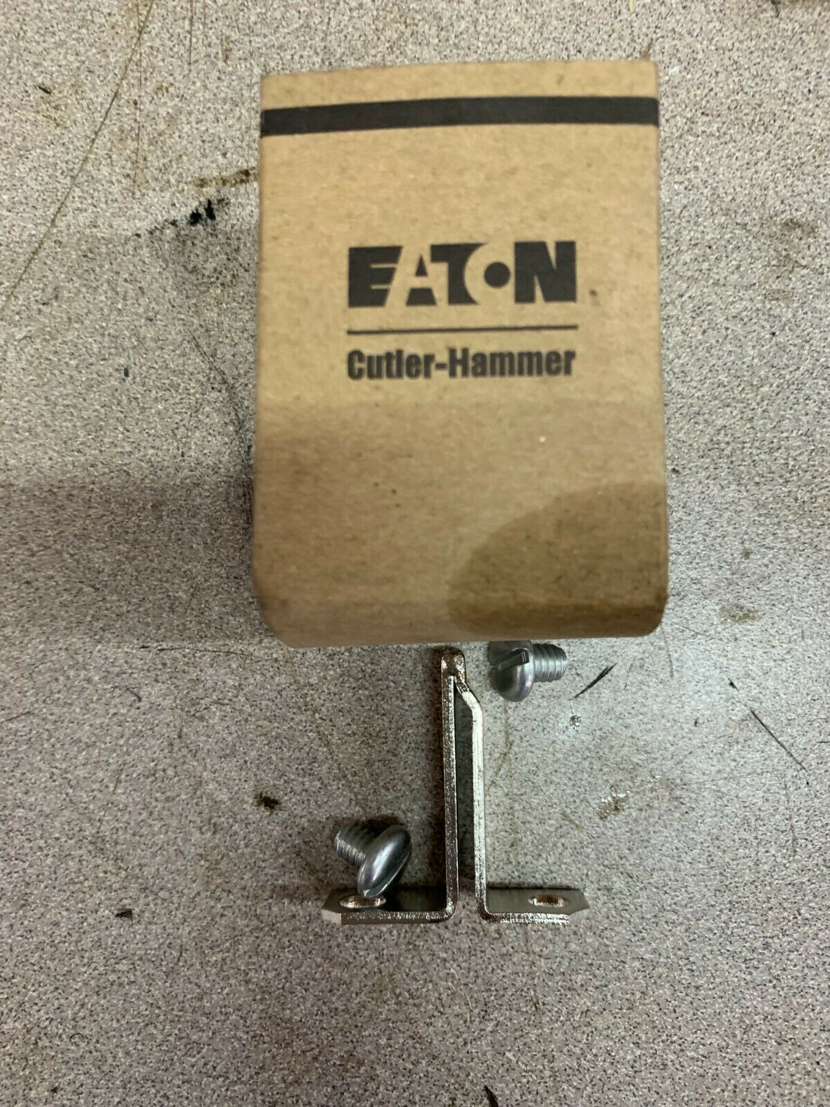 NEW IN BOX CUTLER HAMMER HEATER ELEMENT FH82