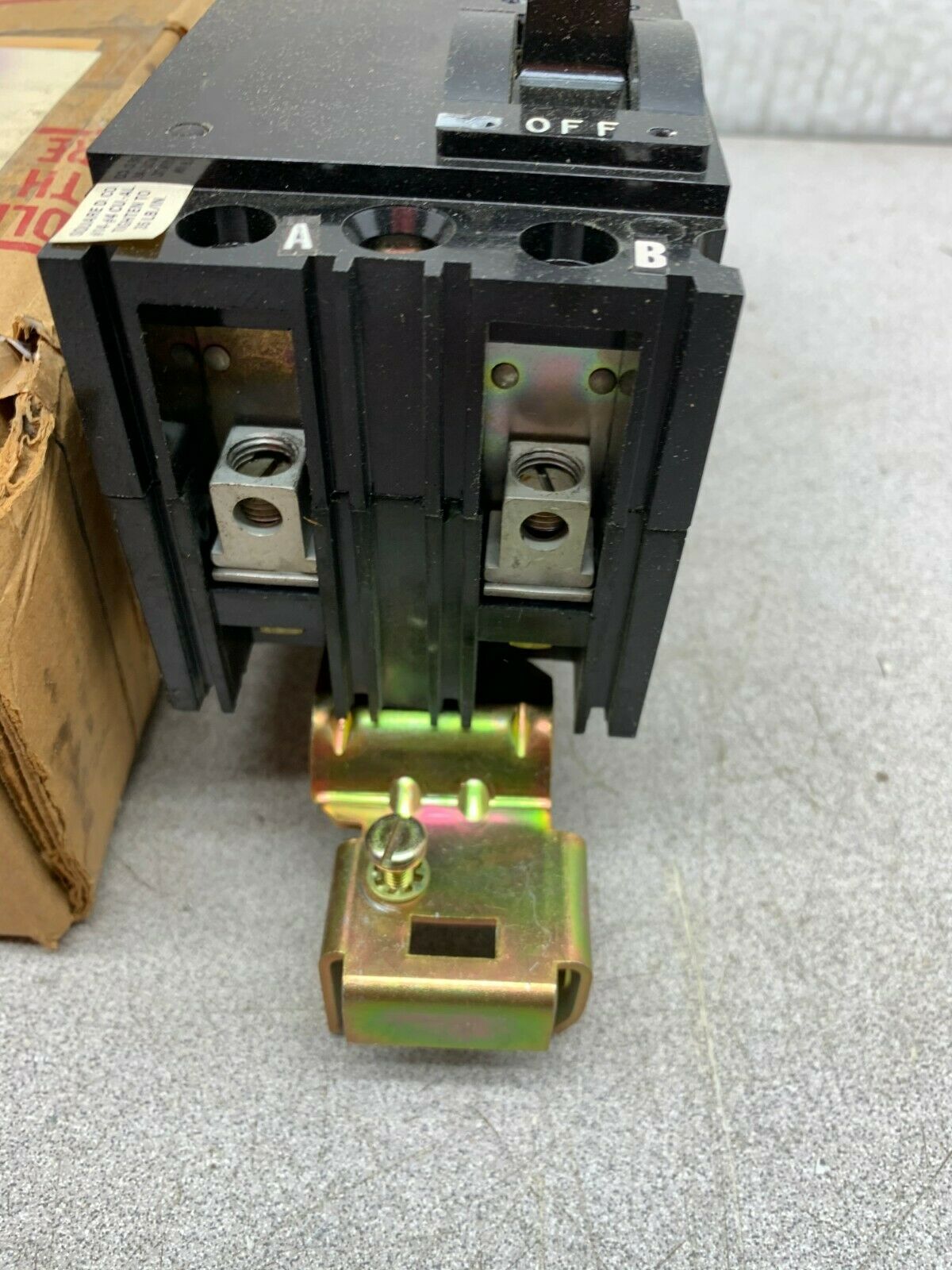 NEW IN BOX SQUARE D 2 POLE 15AMP CIRCUIT BREAKER FA24015AB