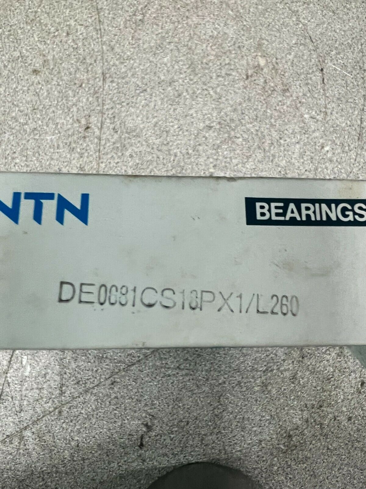 NEW IN BOX NTN DE0681 ROLLER BEARING DE0681CS18PX1/L260