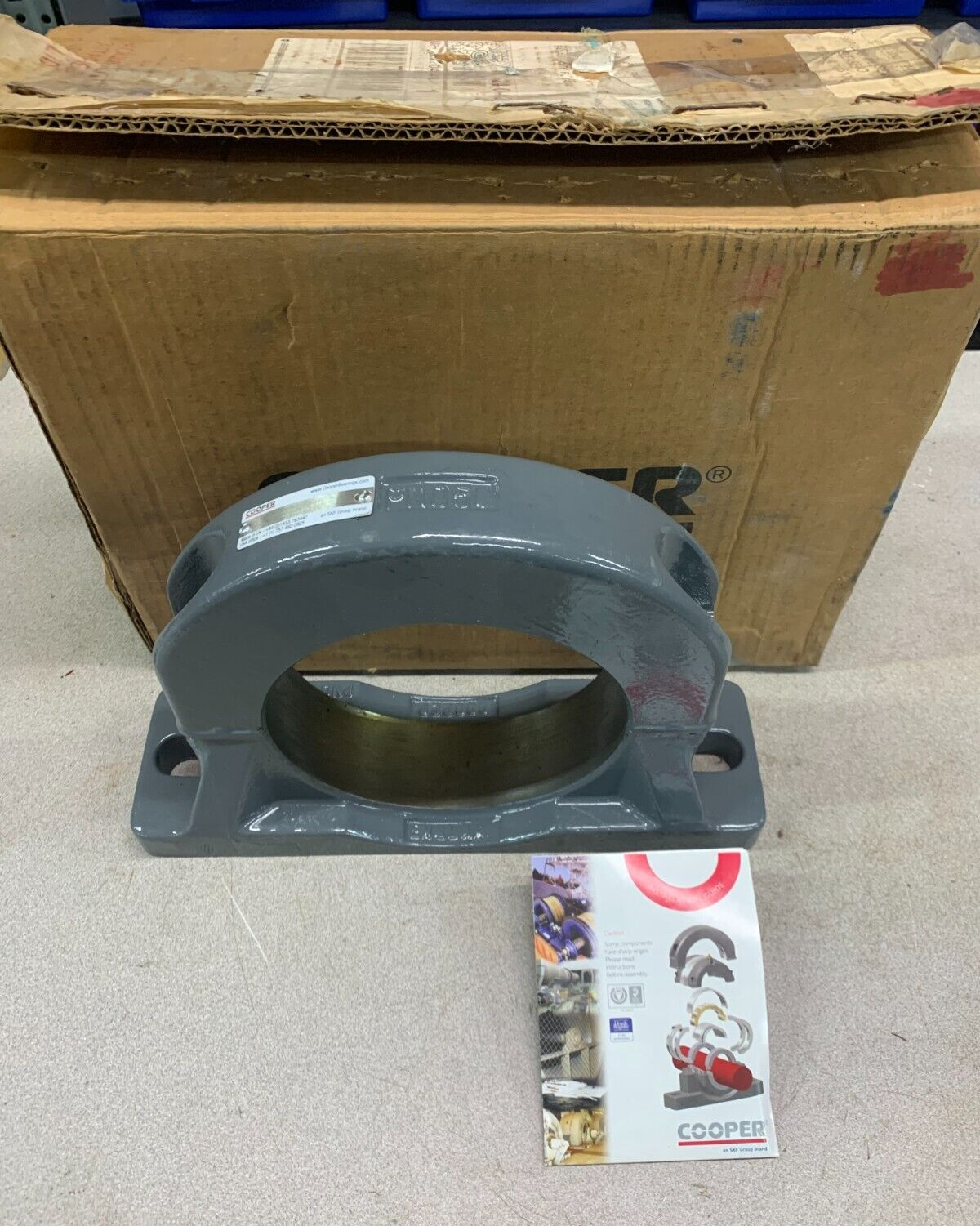 NEW IN BOX COOPER PILLOW BLOCK BEARING HOUSING SAFC51810