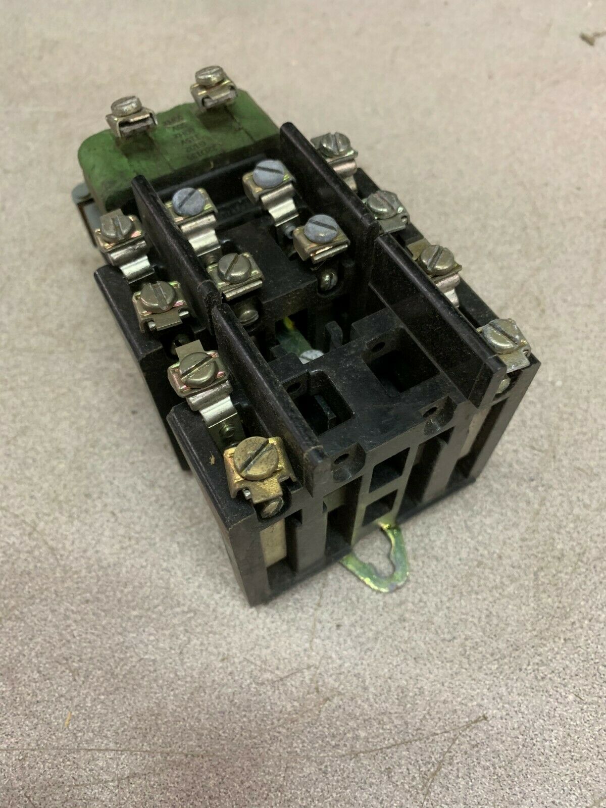 USED GENERAL ELECTRIC RELAY CR2810A11BD