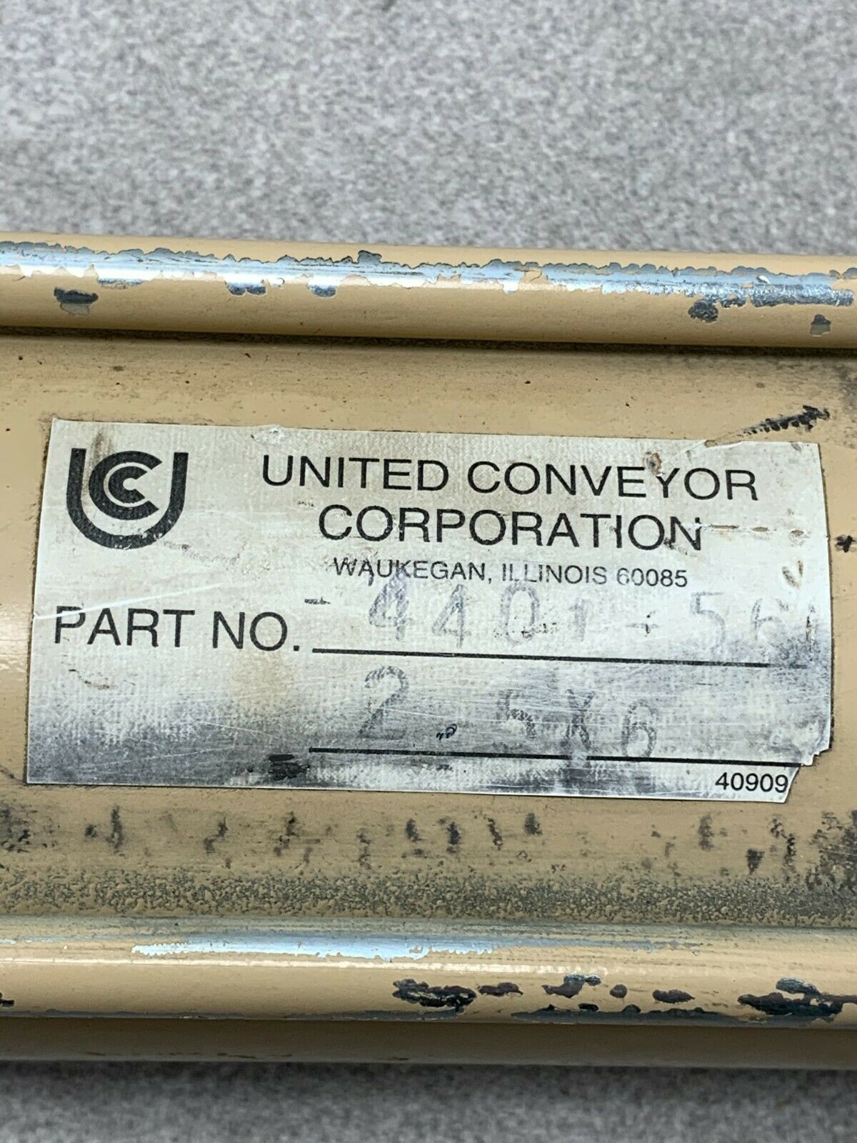 USED UNITED CONVEYOR 2.5X6 PNEUMATIC CYLINDER 4401-56