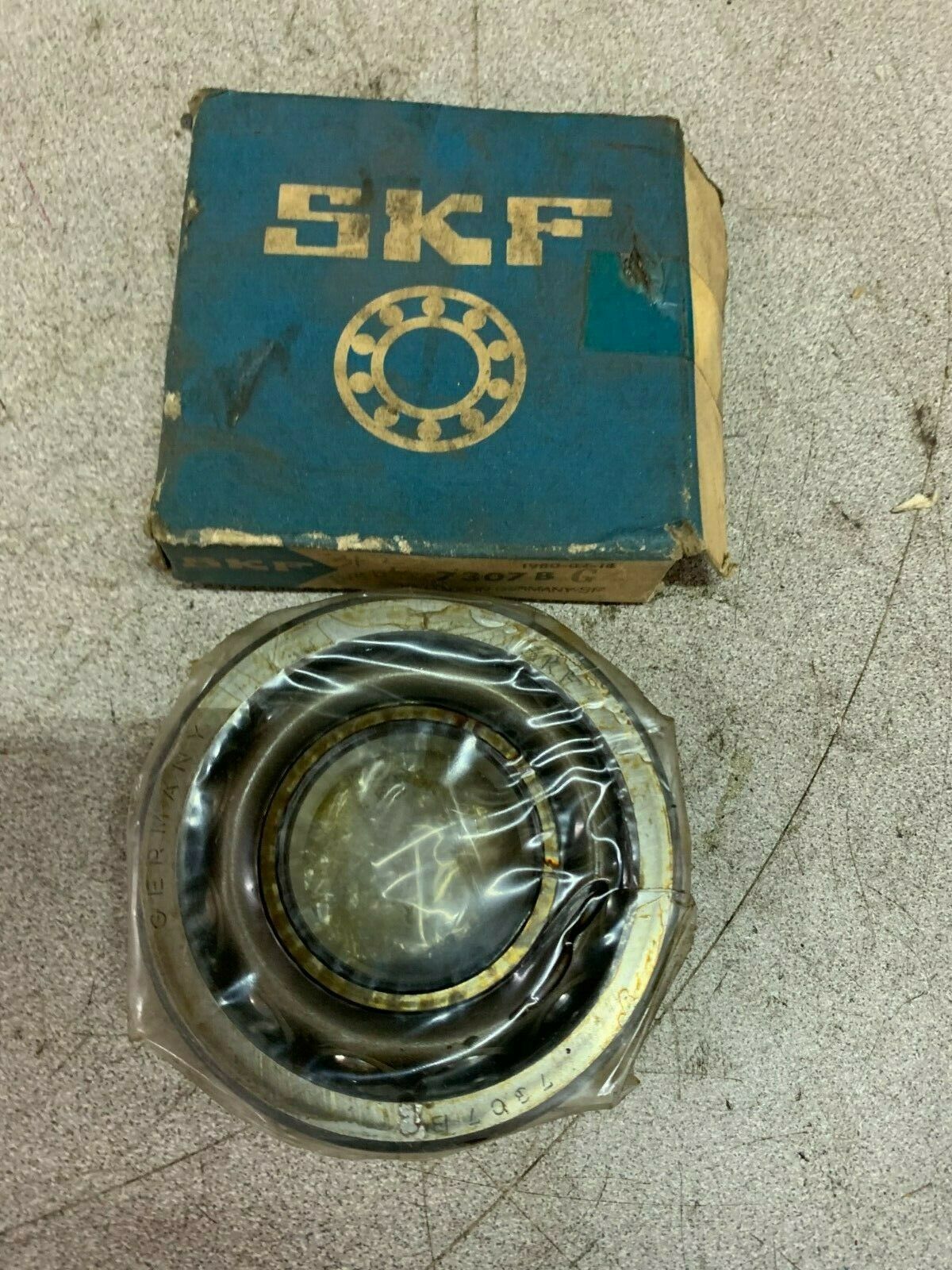 NEW IN BOX SKF ROLLER BEARING 7307B