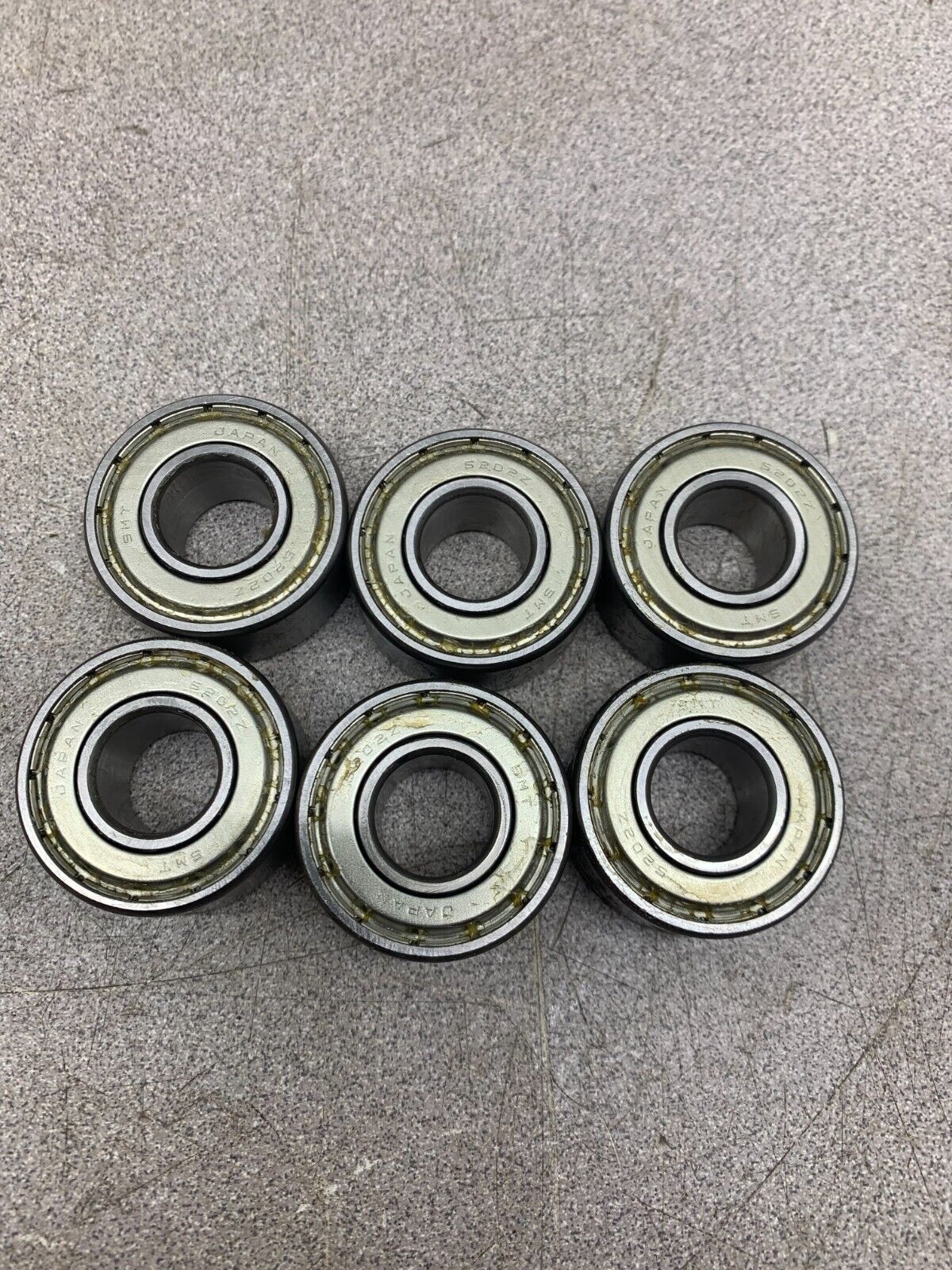 NEW LOT OF 6 SMT ROLLER BEARINGS 5202Z