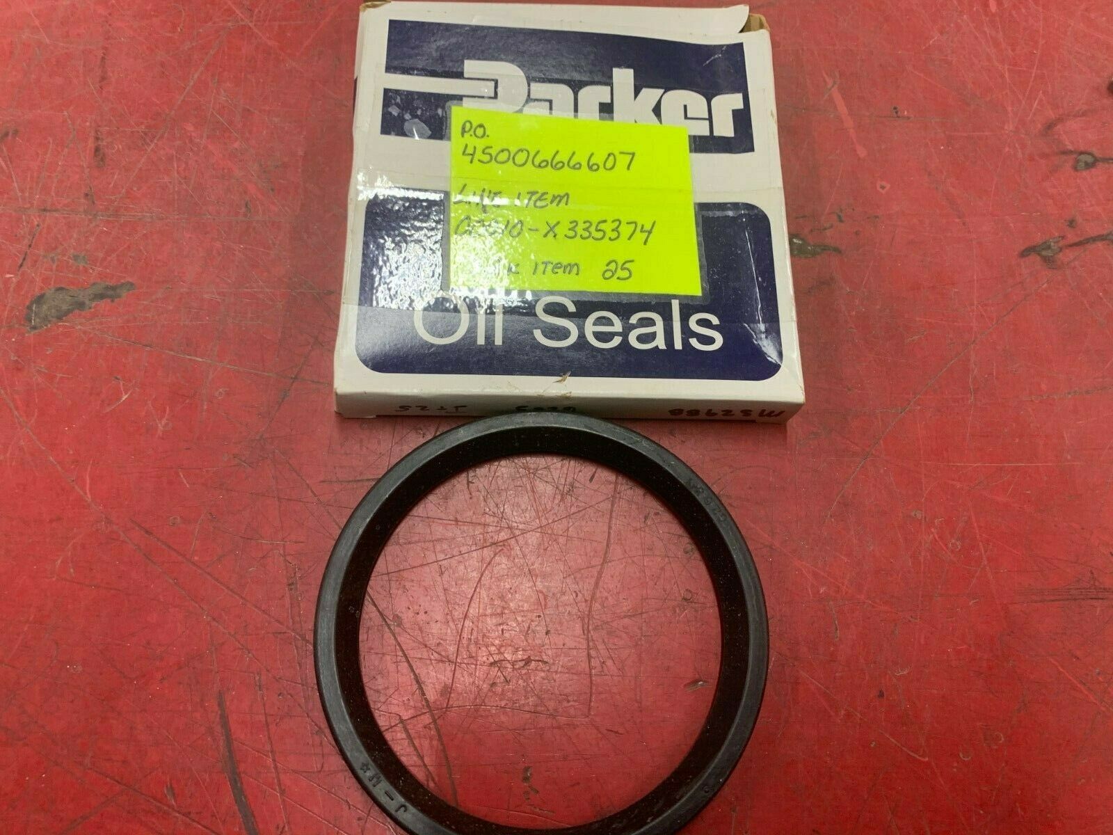 LOT OF 2 NEW IN BOX PARKER OIL SEAL 4QTR11