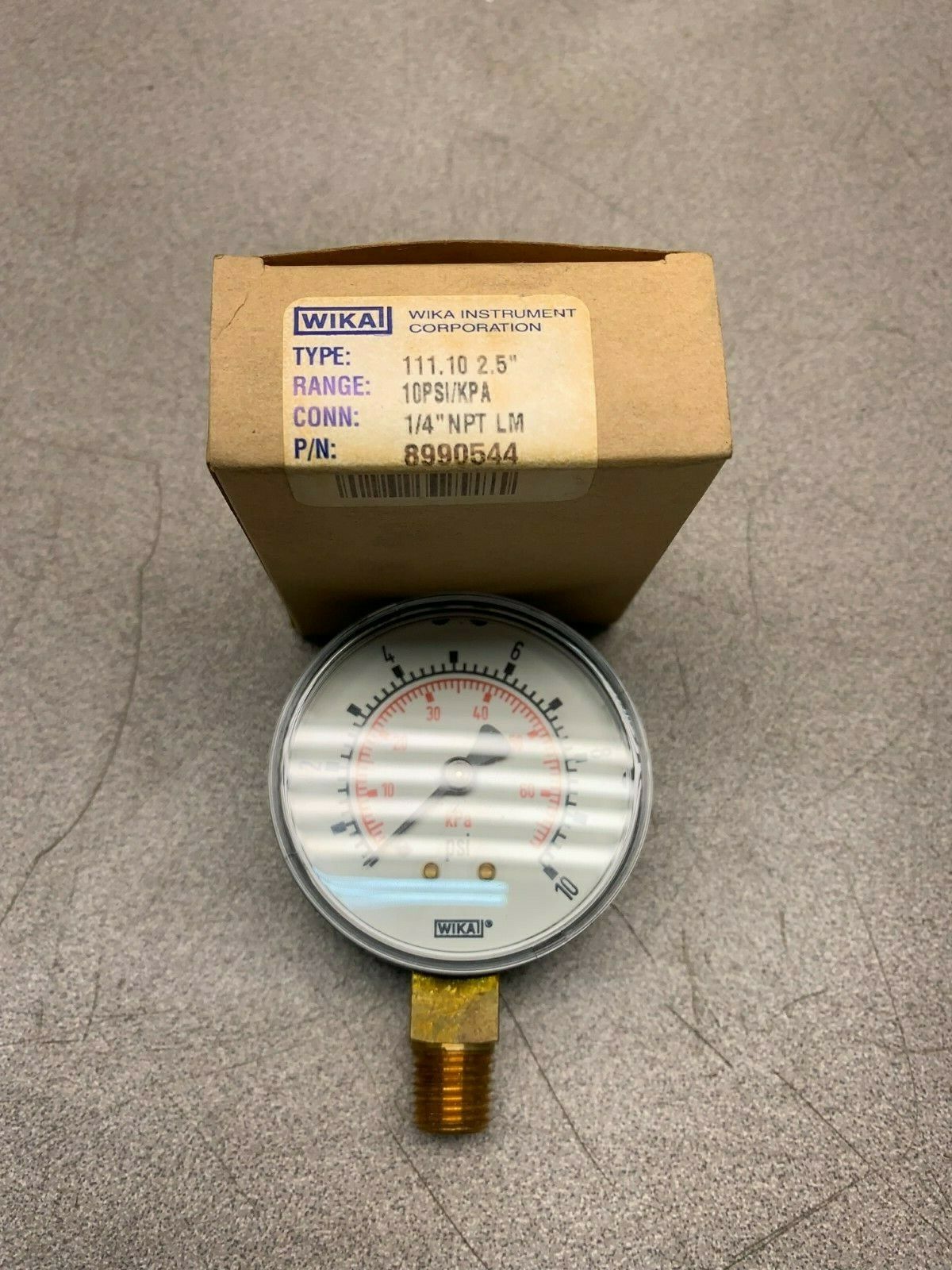 NEW IN BOX WIKA PRESSURE GAUGE 8990544