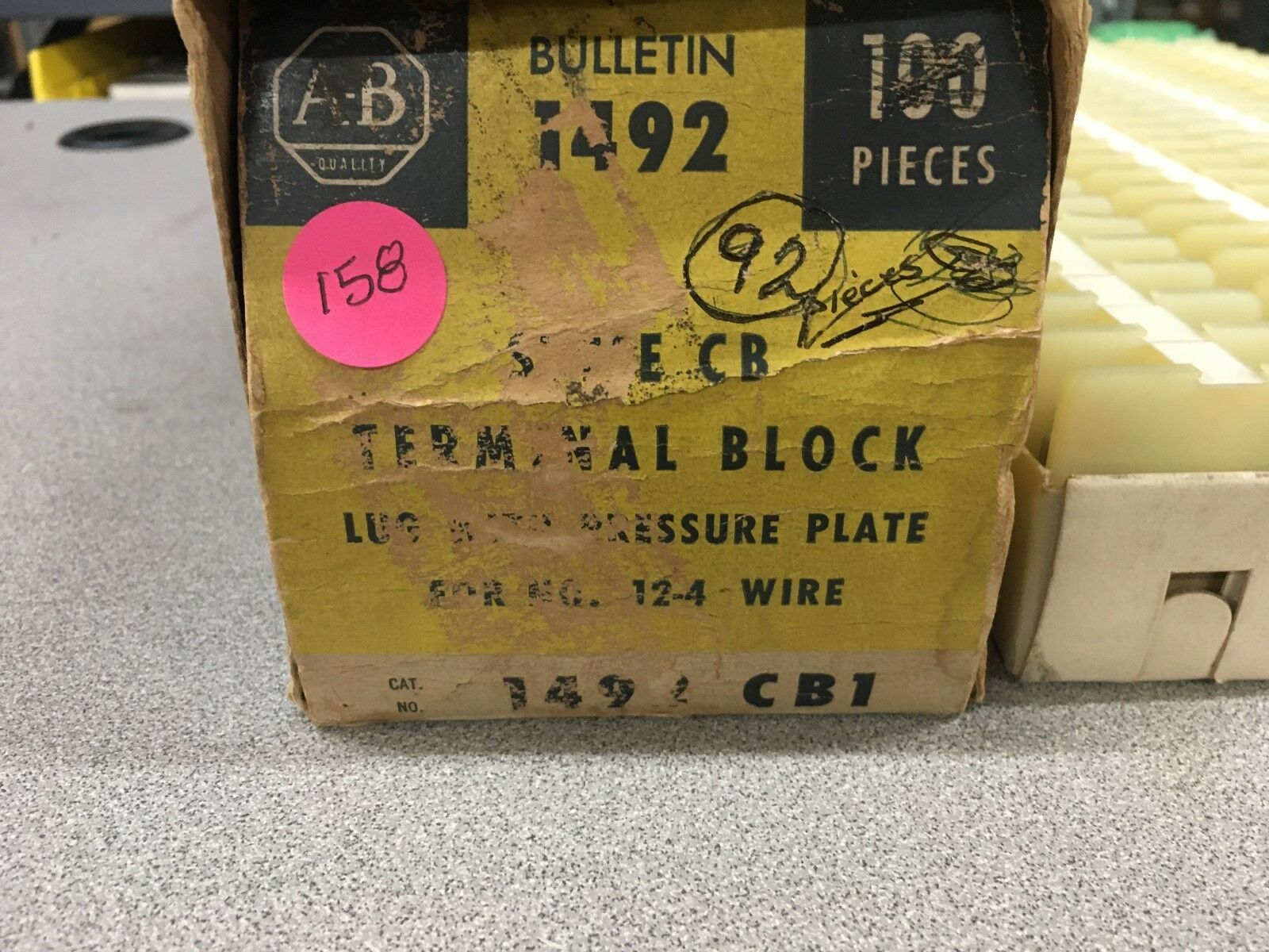 NEW BOX OF 92 ALLEN-BRADLEY TERMINAL BLOCKS 1492-CB1