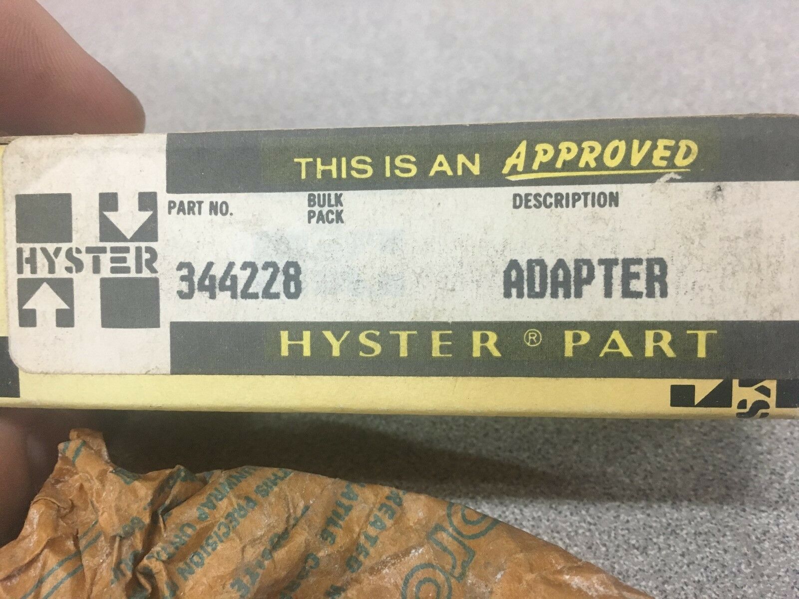 NEW IN BOX HYSTER ADAPTER 344228