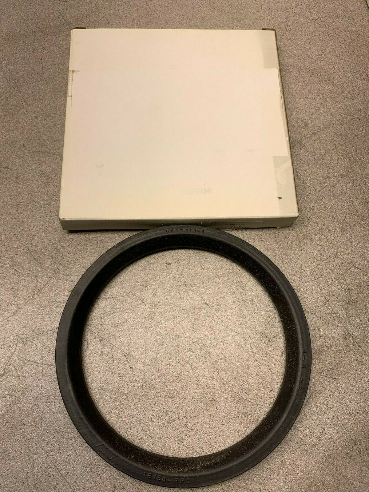 NEW IN BOX JM CLIPPER OILSEAL 12188 H1L5