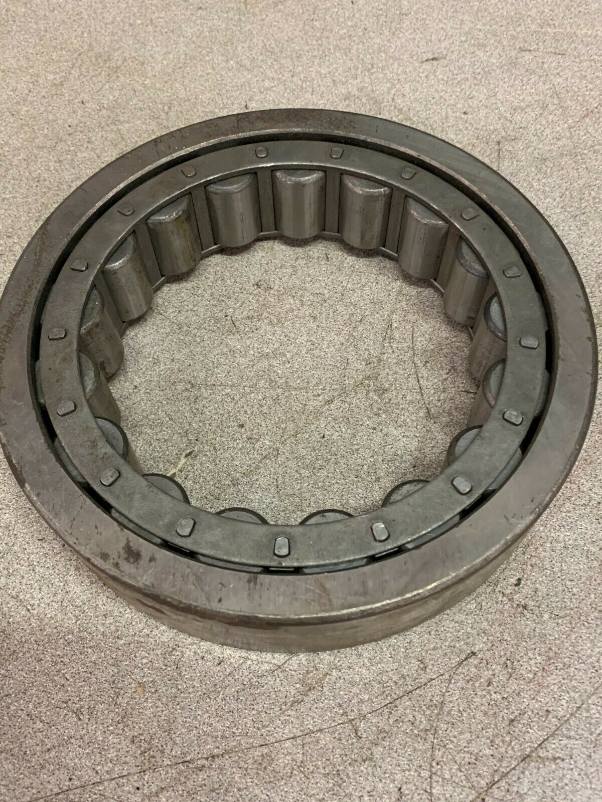 NEW NO BOX AETNA ROLLER BEARING 67219-E2