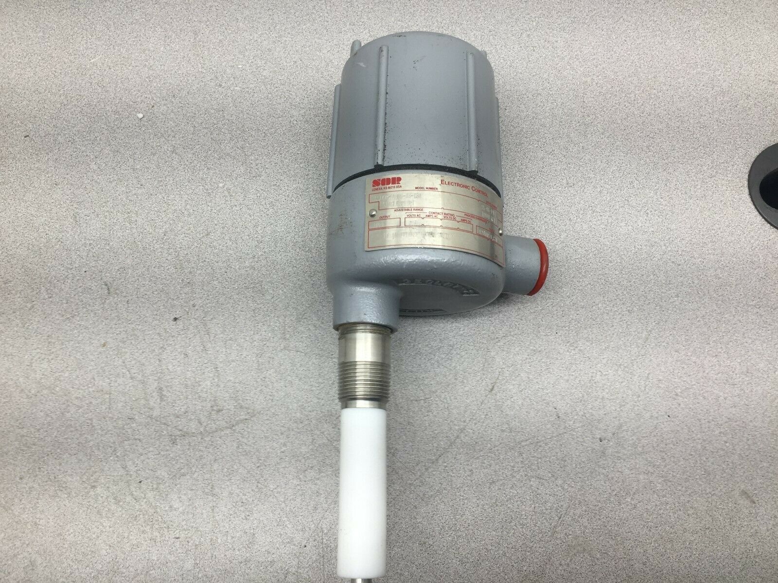 NEW NO BOX SOR SINGLE POINT 1500 PSI RF ADMITTANCE LEVEL SWITCH 651K7-BA009-T3-C