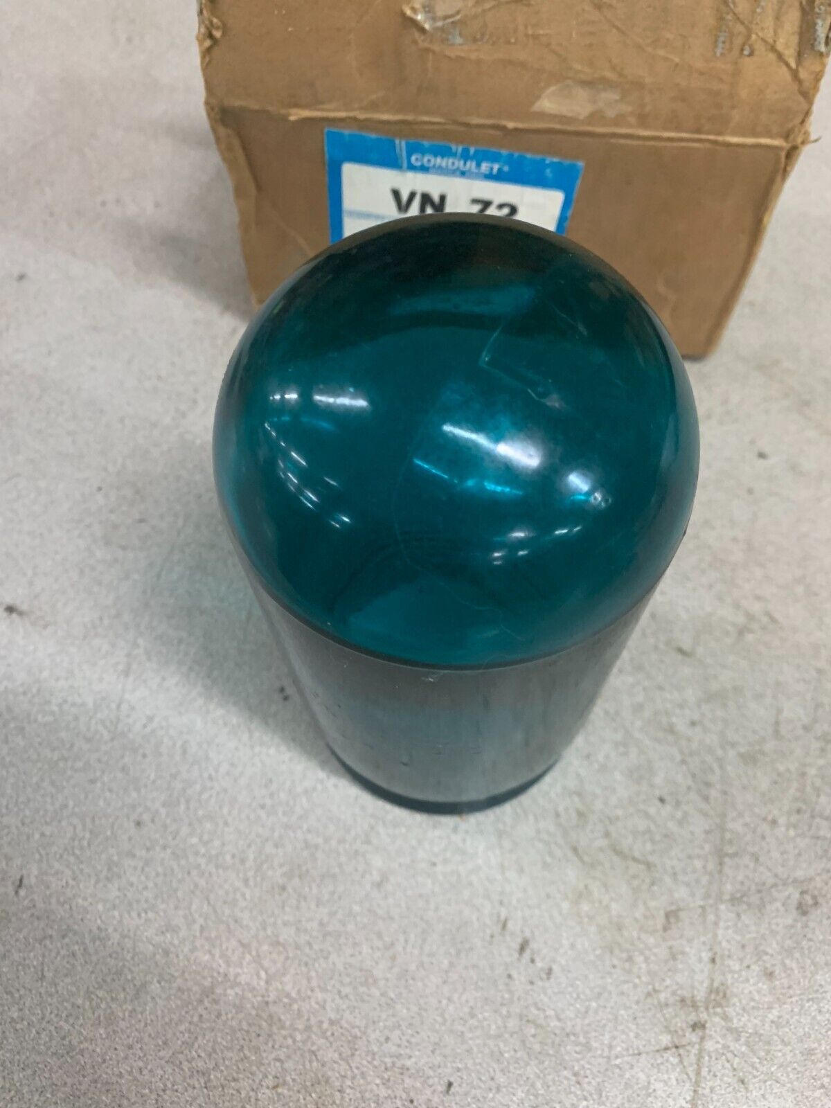 NEW IN BOX CROUSE HINDS CONDULET GREEN GLOBE FOR V & VH SERIES FIXTURE VN 72