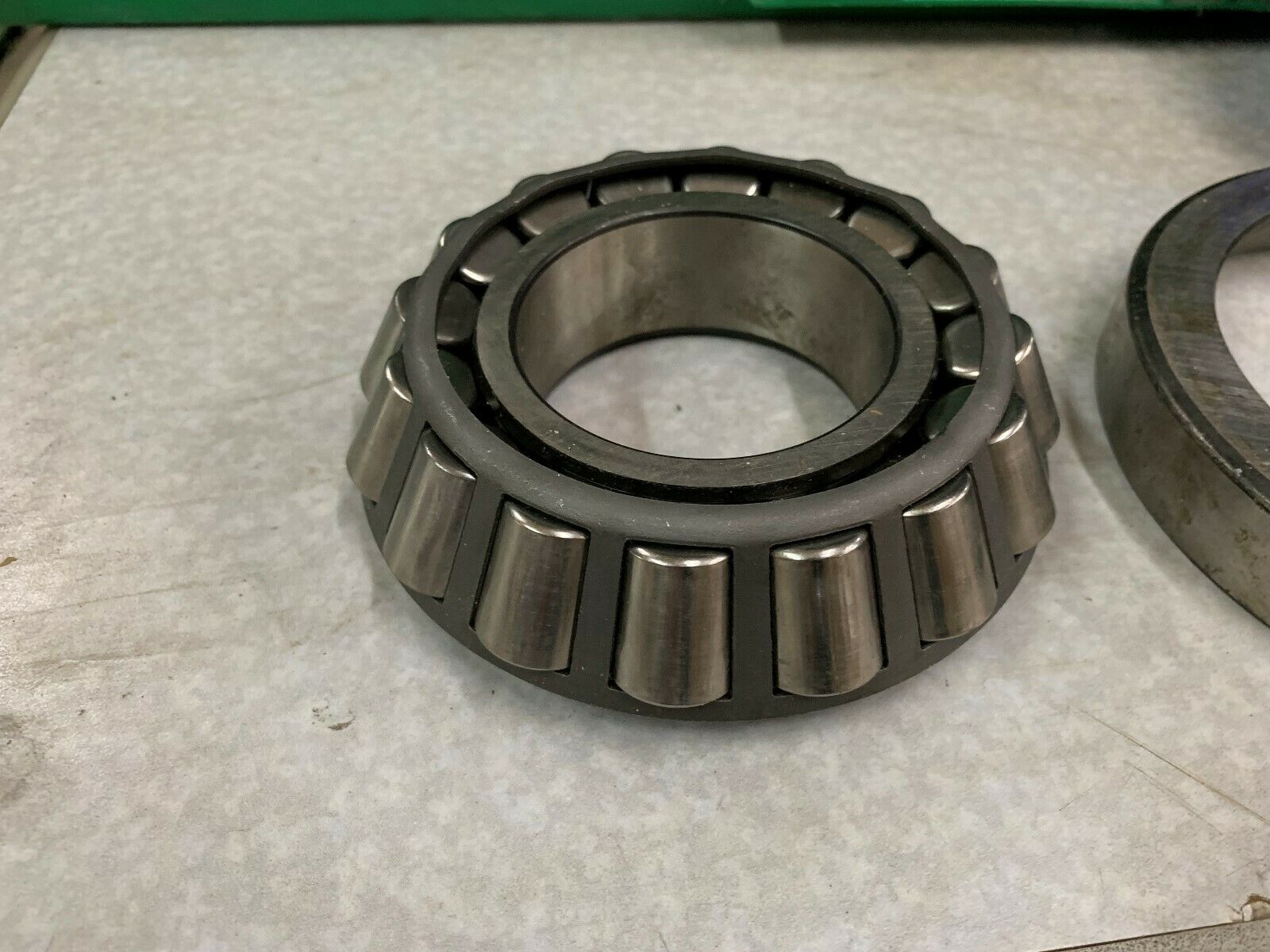 NEW NO BOX SKF ROLLER BEARING WITH RACE 31313-CL7A