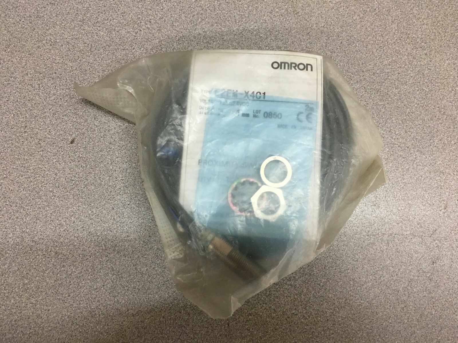 NEW IN BAG OMRON SWITCH E2EM-X4C1