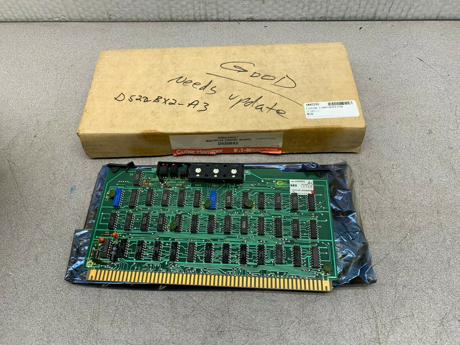 NEW IN BOX CUTLER-HAMMER COMMUNICATION MODULE D520BX2