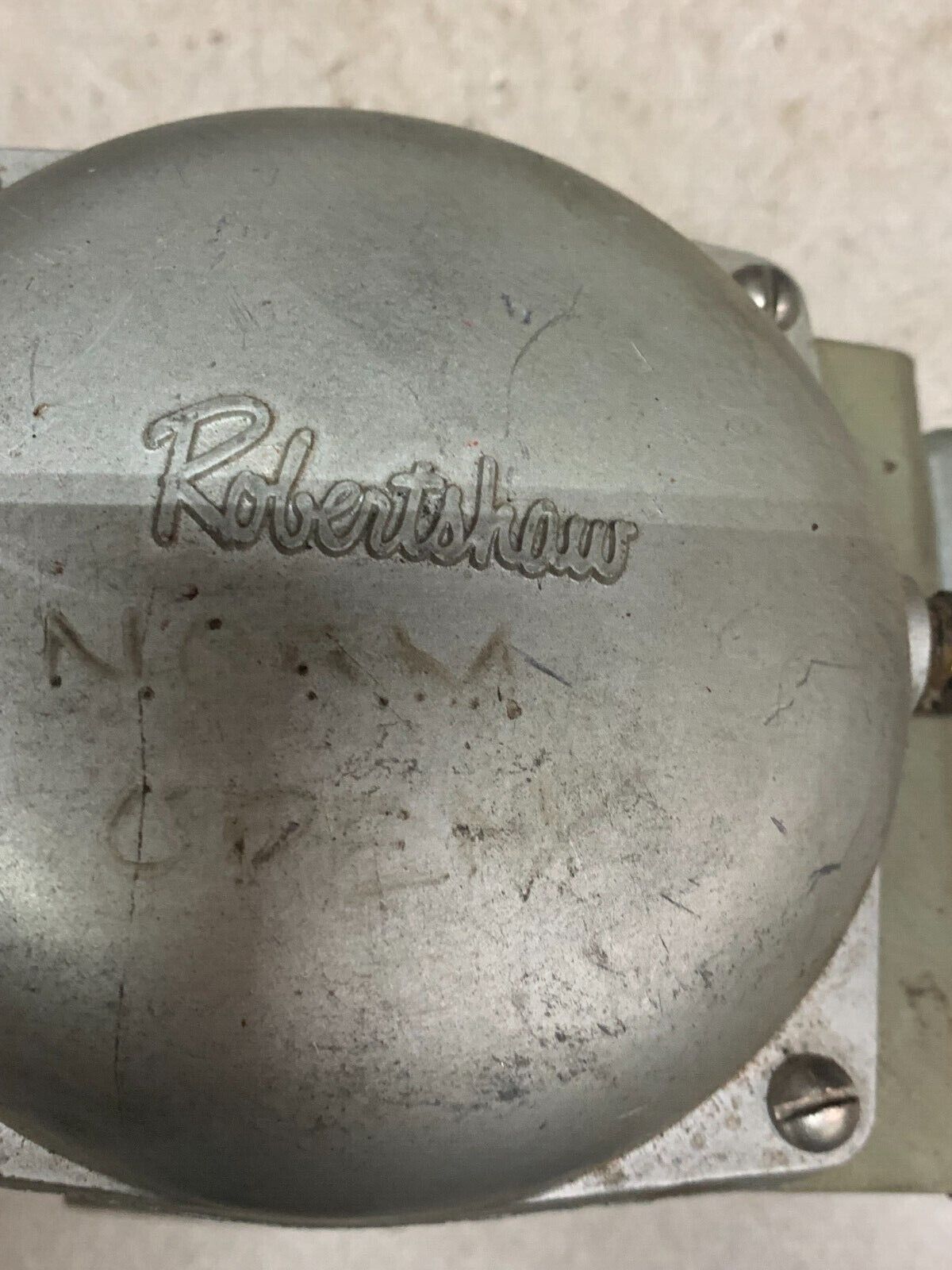 USED ROBERTSHAW P2 VALVE VC210BLP2