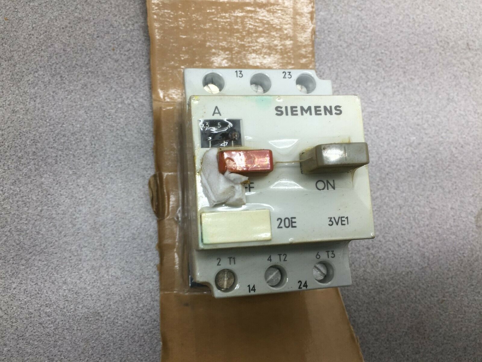 NEW IN BOX SIEMENS INDUSTRIAL MOTOR CONTROL 3VE1020-2K