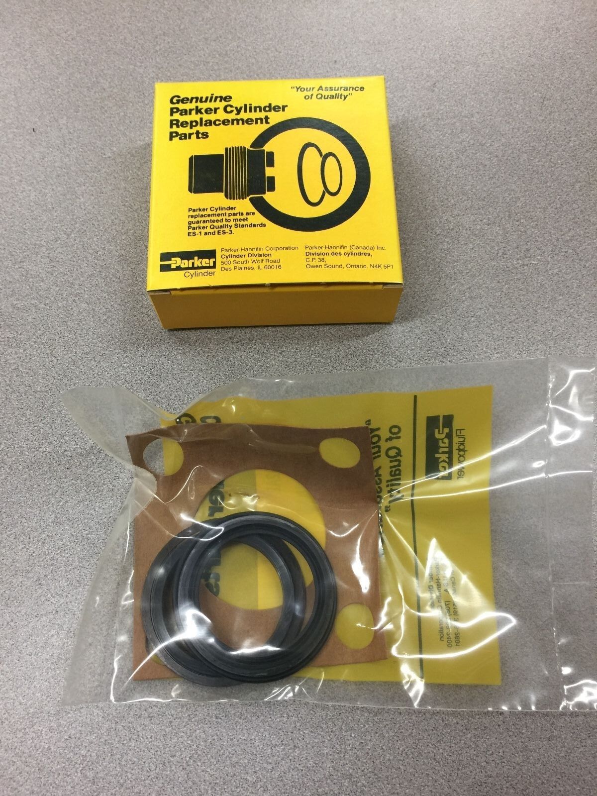 NEW IN BOX PARKER 2" ROD SEAL KIT AA105192A2