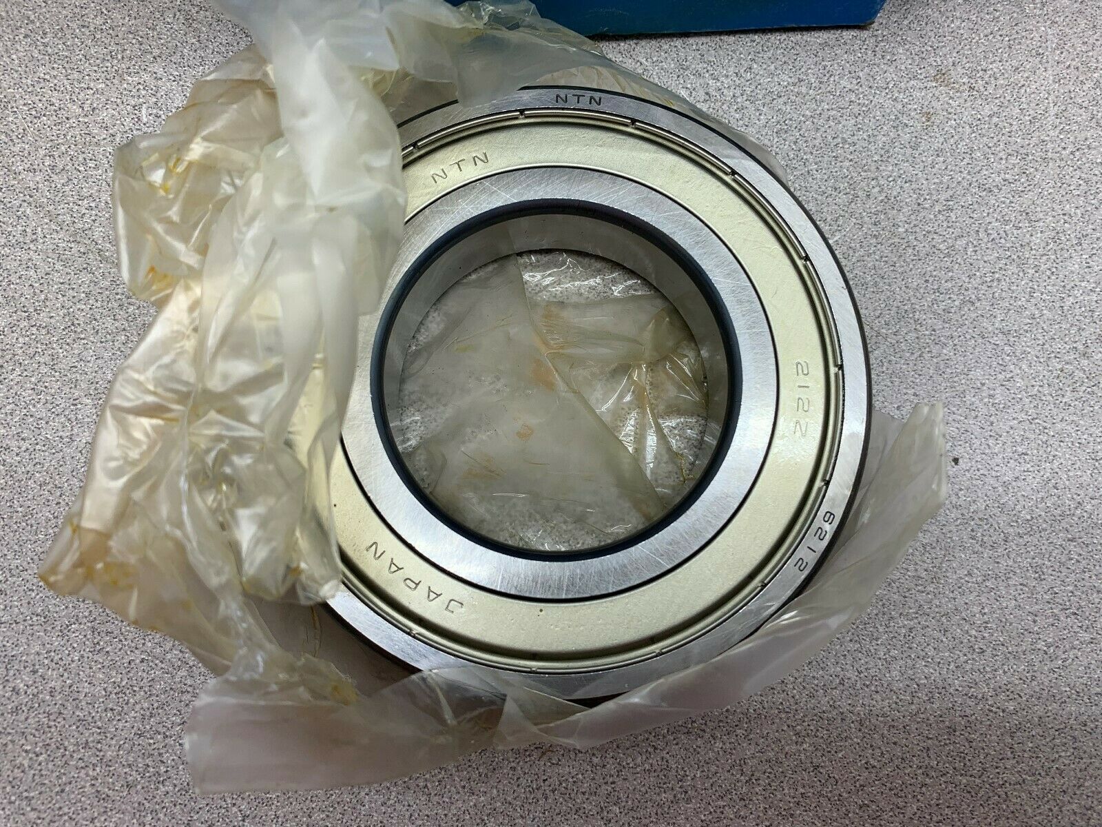 NEW IN BOX NTN BEARING 6212ZZ/2A