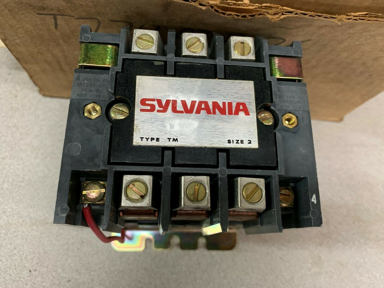 NEW IN BOX SYLVANIA CONTACTOR T77U032-76